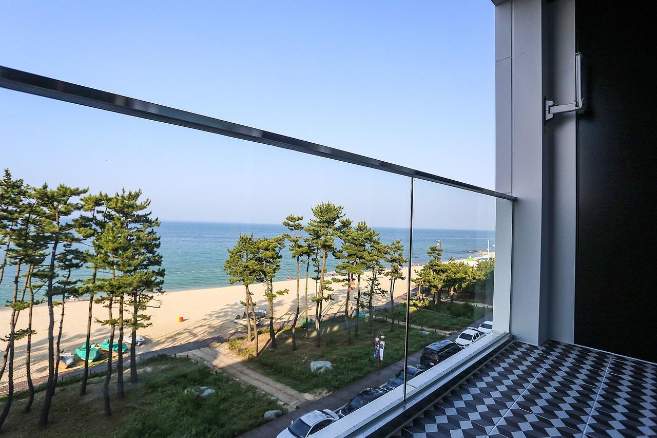 ホテル キューブ 江陵市 エクステリア 写真