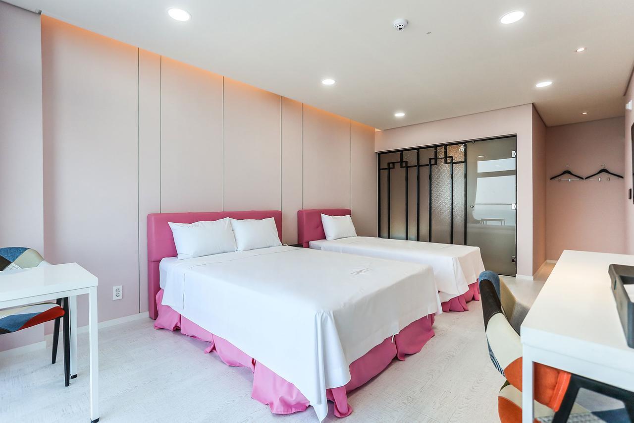 ホテル キューブ 江陵市 部屋 写真